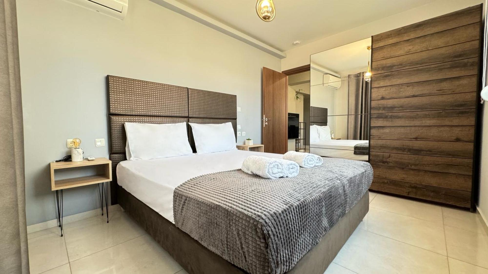 Unique1 - Two Bedroom Private Lux City Apartment Heraklion Exterior foto